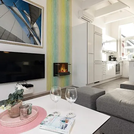 Holiday home Two-bedroom In 17